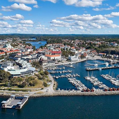 Trevlig Laegenhet Naera Stroemstad Centrum Bagian luar foto