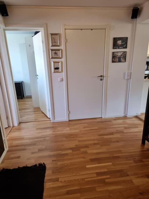 Trevlig Laegenhet Naera Stroemstad Centrum Bagian luar foto