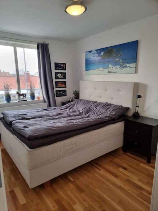 Trevlig Laegenhet Naera Stroemstad Centrum Bagian luar foto